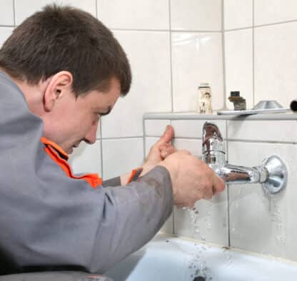 Plumber Detecting issues - Toms Plumber